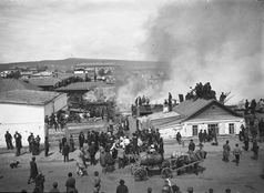Л. Ю. Вонаго. Пожар на Песочной улице (Урицкого) между Гадаловским и Почтамским переулками. 6 июня 1910 года.